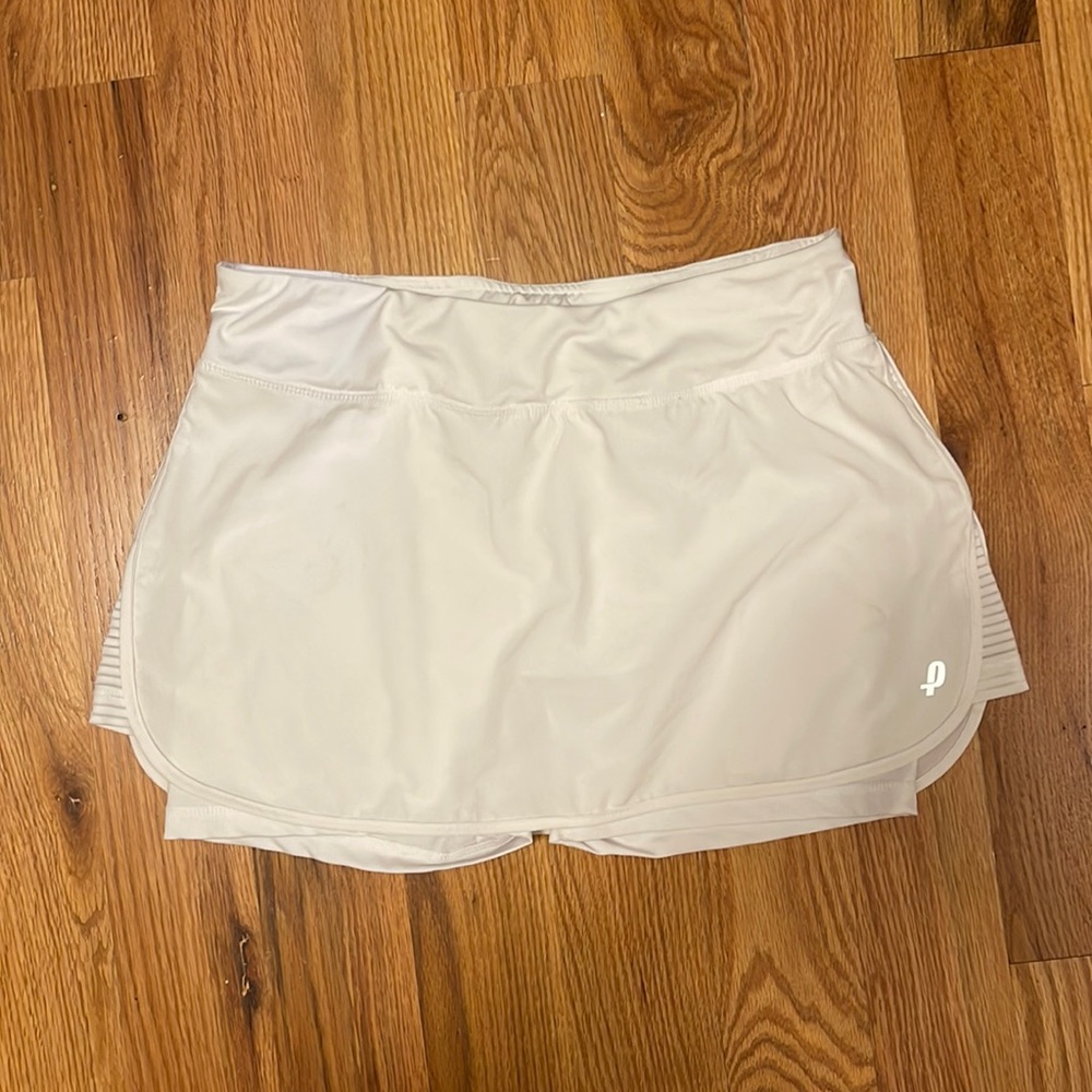 Size M White PENN (only worn once) TENNIS SKIRT